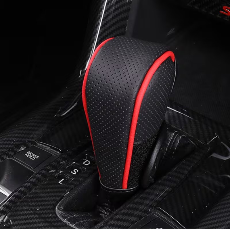 جراف فتيس جلد فتحة أمامية لون اسود بحرف احمر